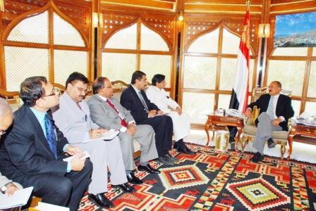 وأثناء استقباله وزير الخارجية الهندي أمس